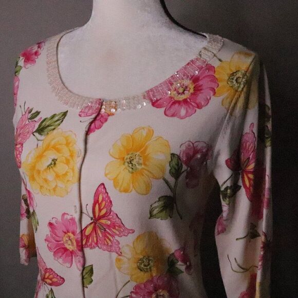 August Silk | Floral Button Up Silk Cardigan Small - Picture 3 of 8
